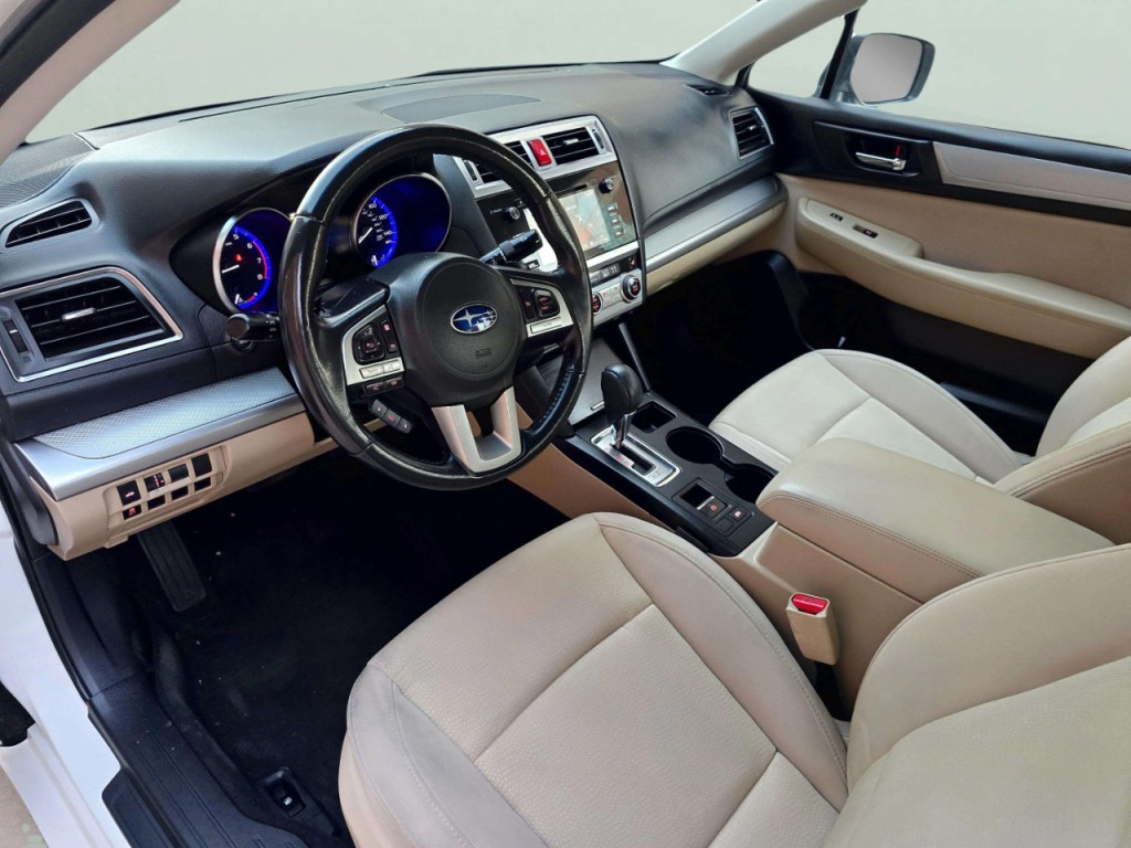 2016 Subaru Legacy Image 9