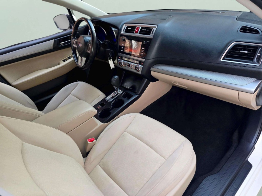 2016 Subaru Legacy Image 19