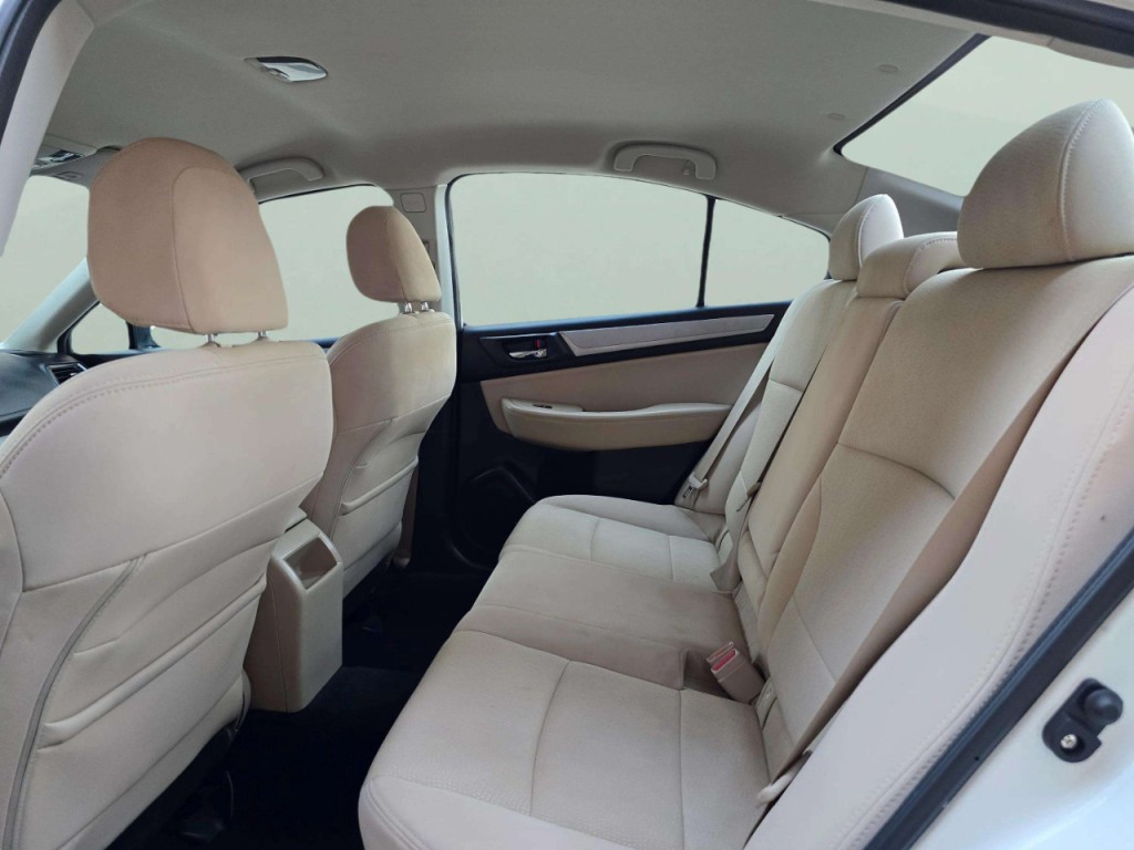 2016 Subaru Legacy Image 21