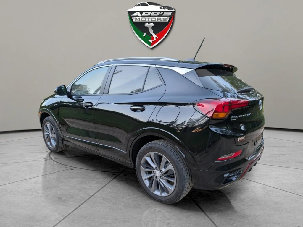 2023 Buick Enclave Image 3
