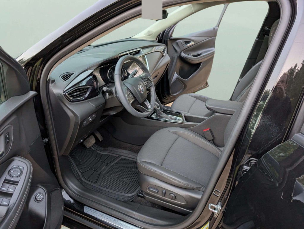 2023 Buick Enclave Image 9