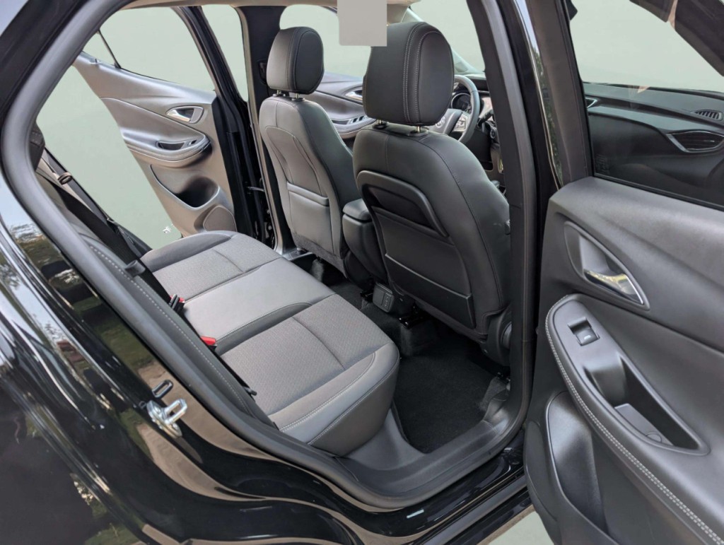 2023 Buick Enclave Image 16