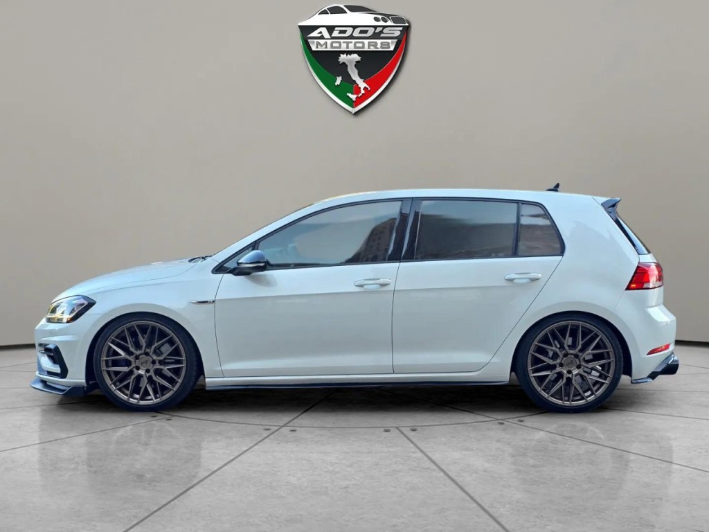 2018 Volkswagen Golf Image 2