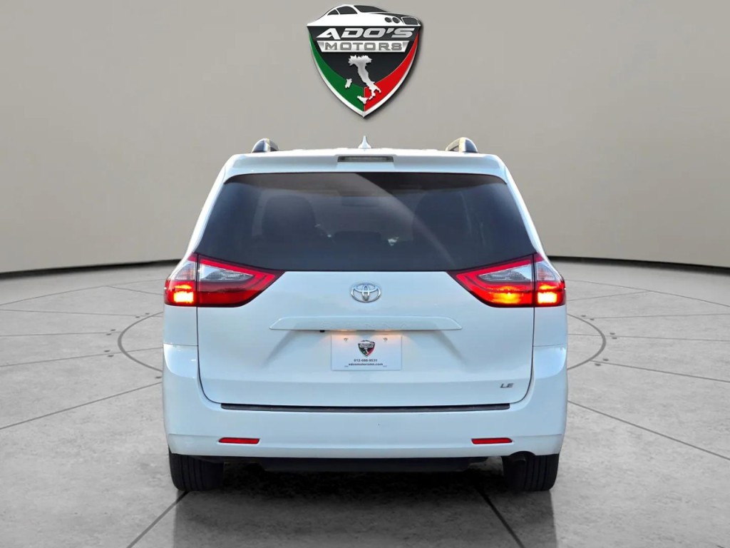2020 Toyota Sienna Image 4