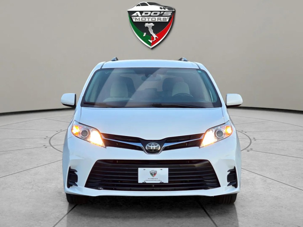2020 Toyota Sienna Image 8