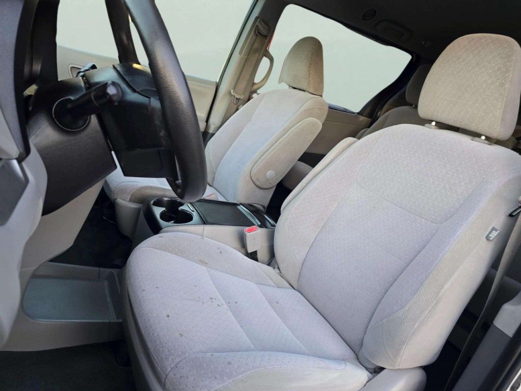2020 Toyota Sienna Image 10