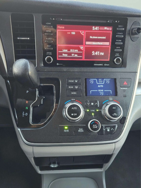 2020 Toyota Sienna Image 18