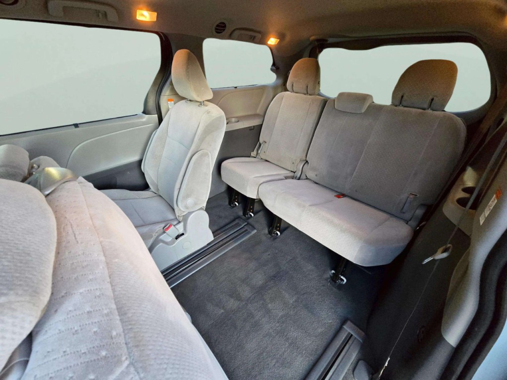 2020 Toyota Sienna Image 21