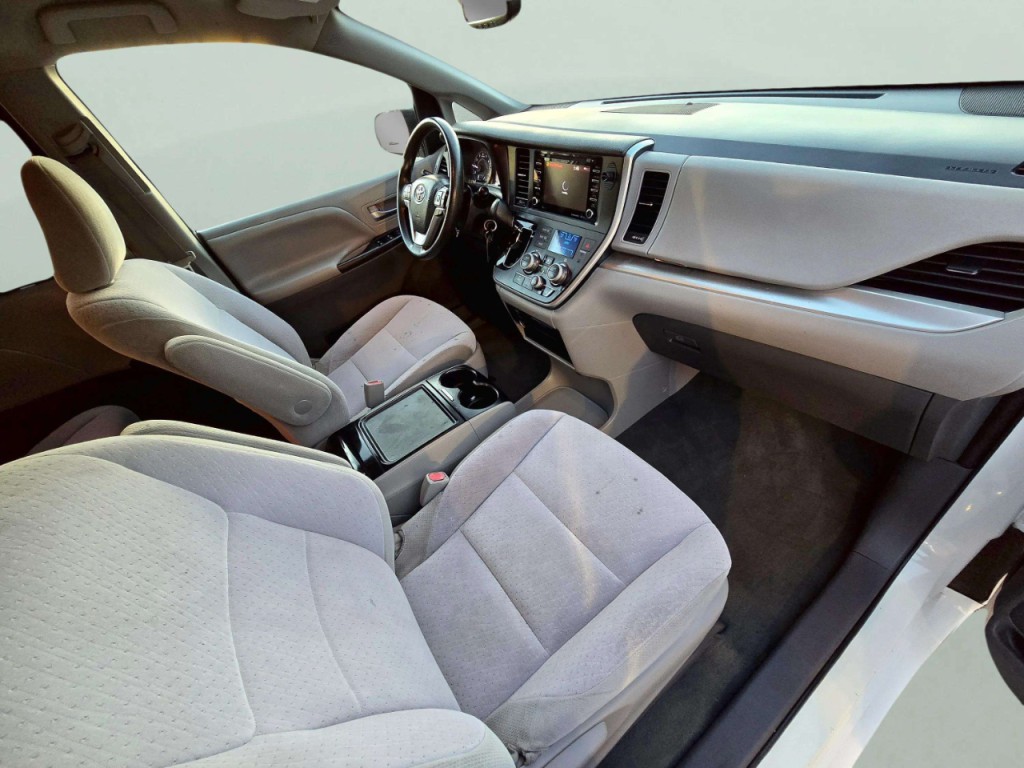 2020 Toyota Sienna Image 22