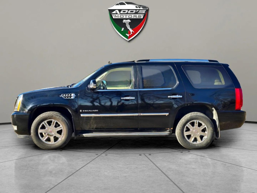 2007 Cadillac Escalade Image 2