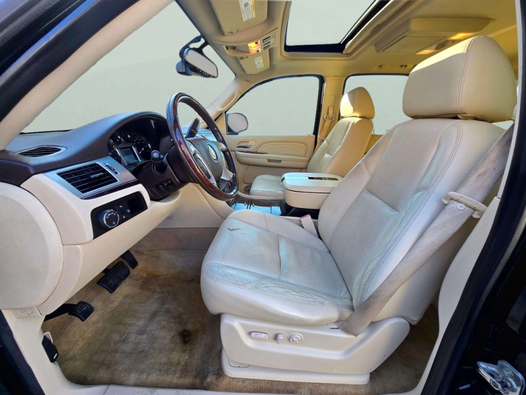 2007 Cadillac Escalade Image 11