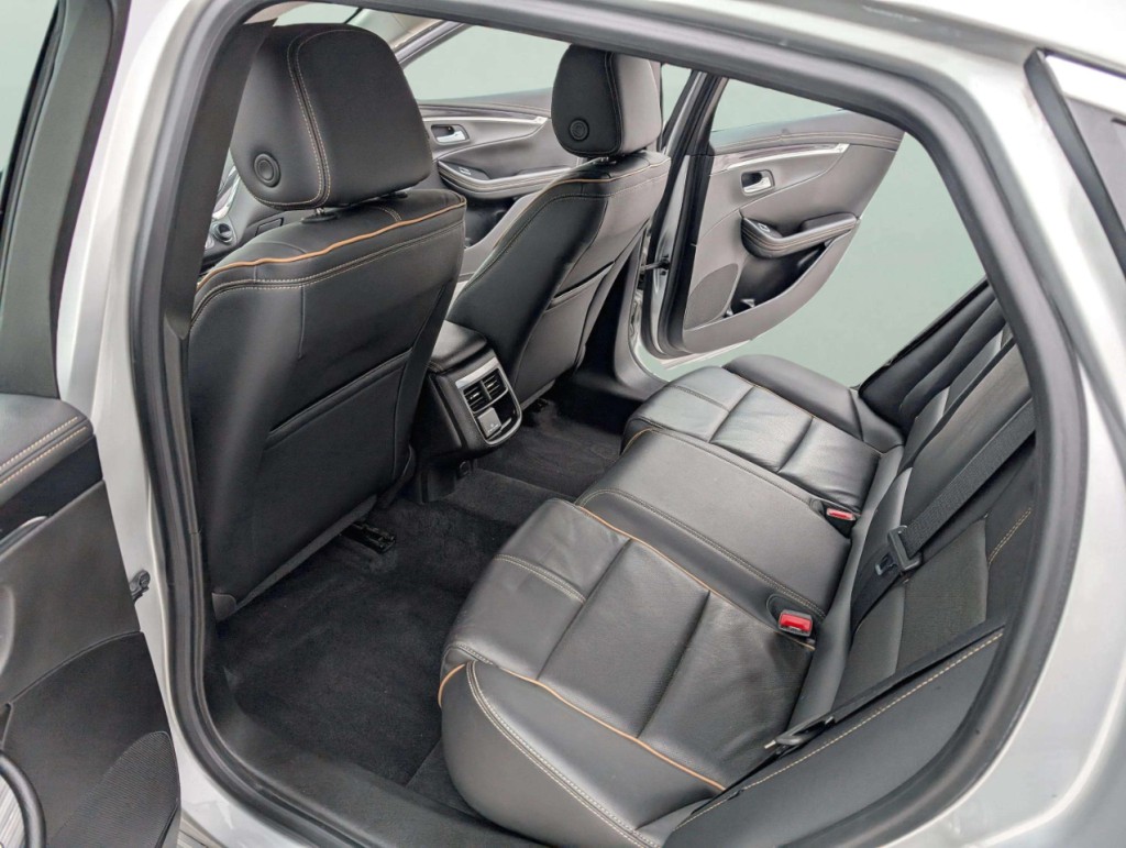 2019 Chevrolet Impala Image 16