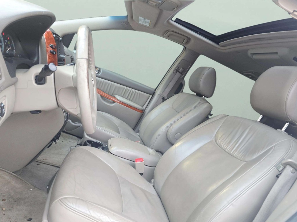 2009 Toyota Sienna Image 10
