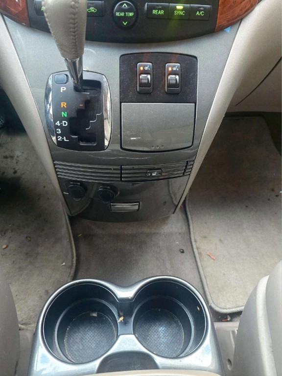 2009 Toyota Sienna Image 19