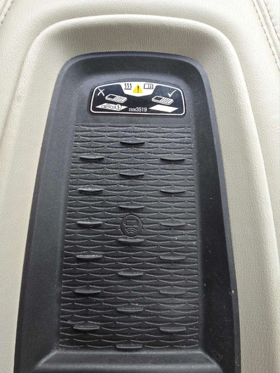 2016 Cadillac Escalade Image 14