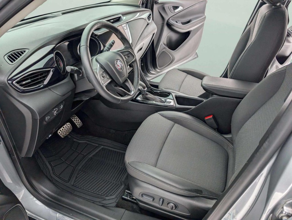 2023 Buick Enclave Image 9