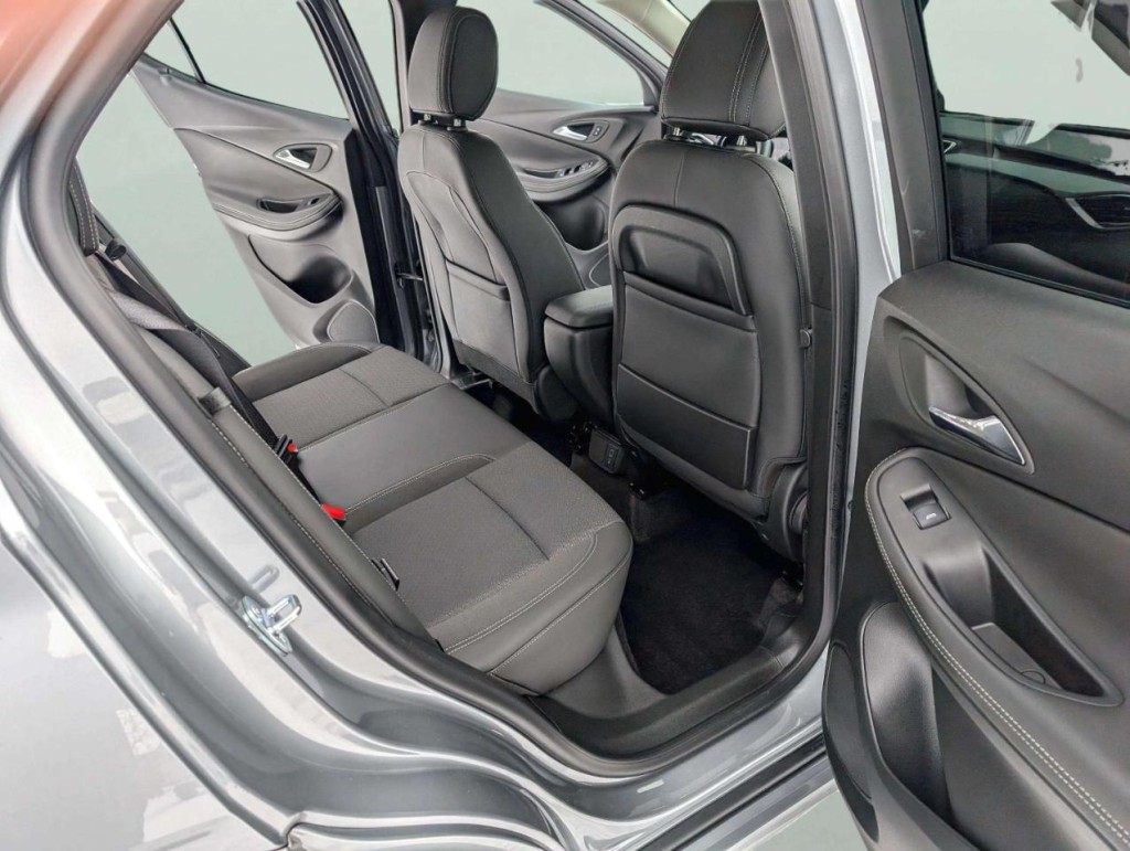 2023 Buick Enclave Image 17