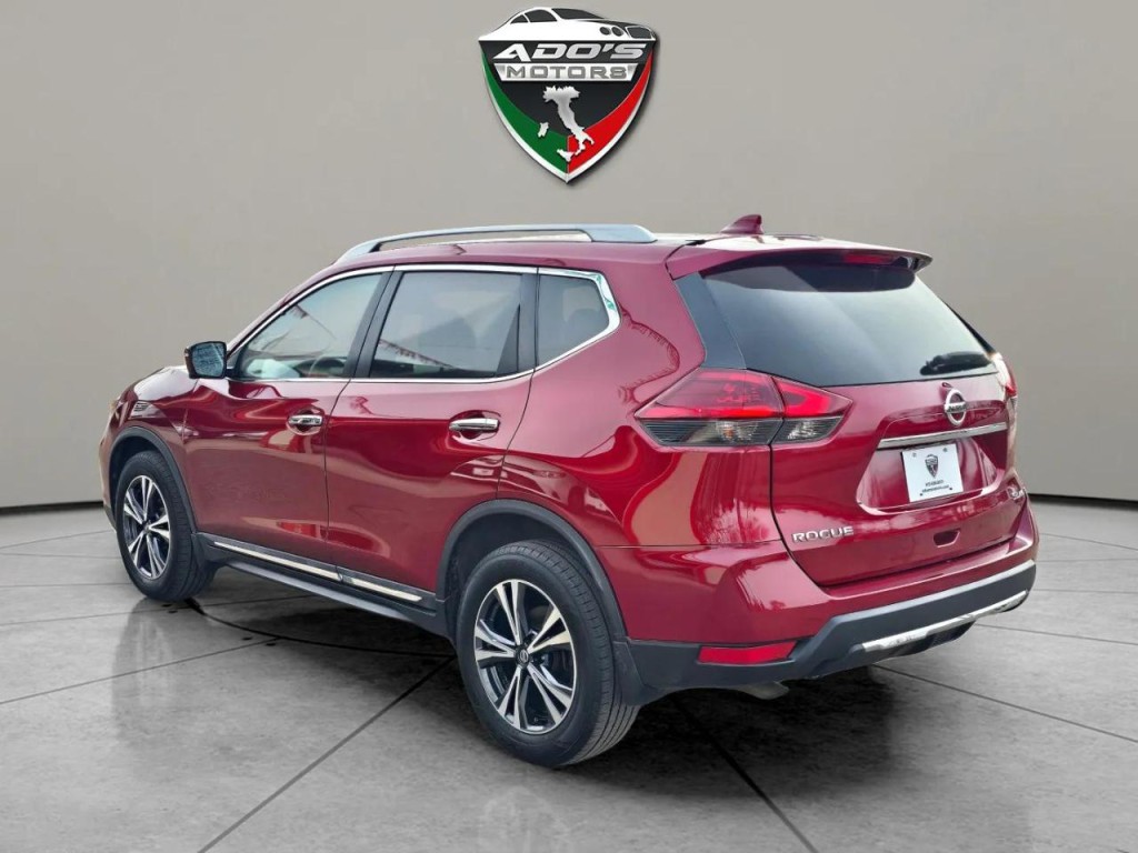 2018 Nissan Rogue Image 3
