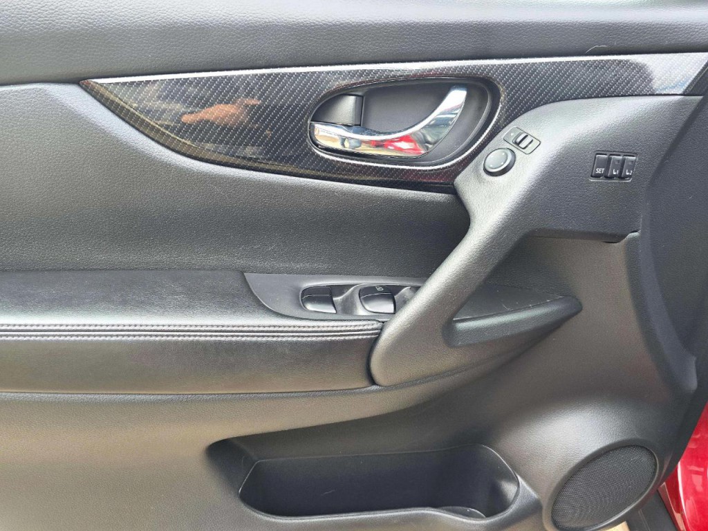 2018 Nissan Rogue Image 9