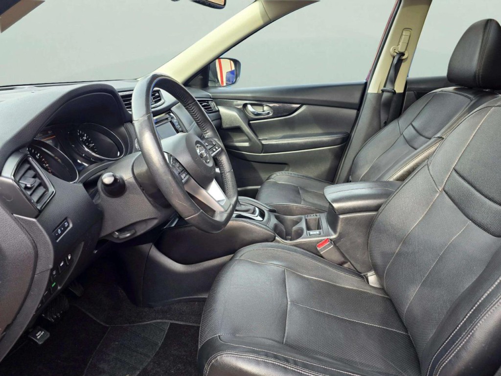 2018 Nissan Rogue Image 11