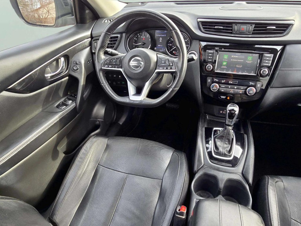 2018 Nissan Rogue Image 13