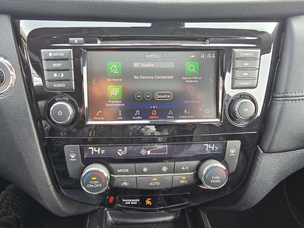 2018 Nissan Rogue Image 17