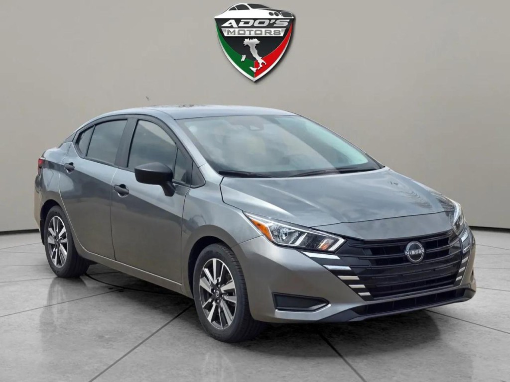 2023 Nissan Versa Image 7