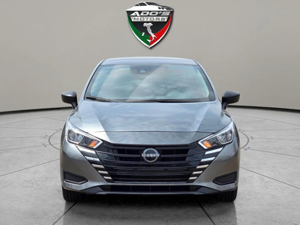 2023 Nissan Versa Image 8