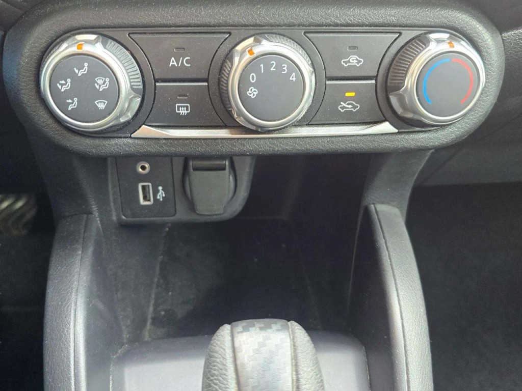 2023 Nissan Versa Image 17