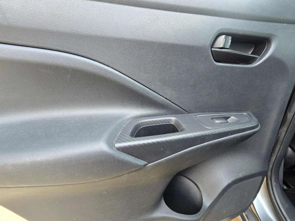 2023 Nissan Versa Image 20