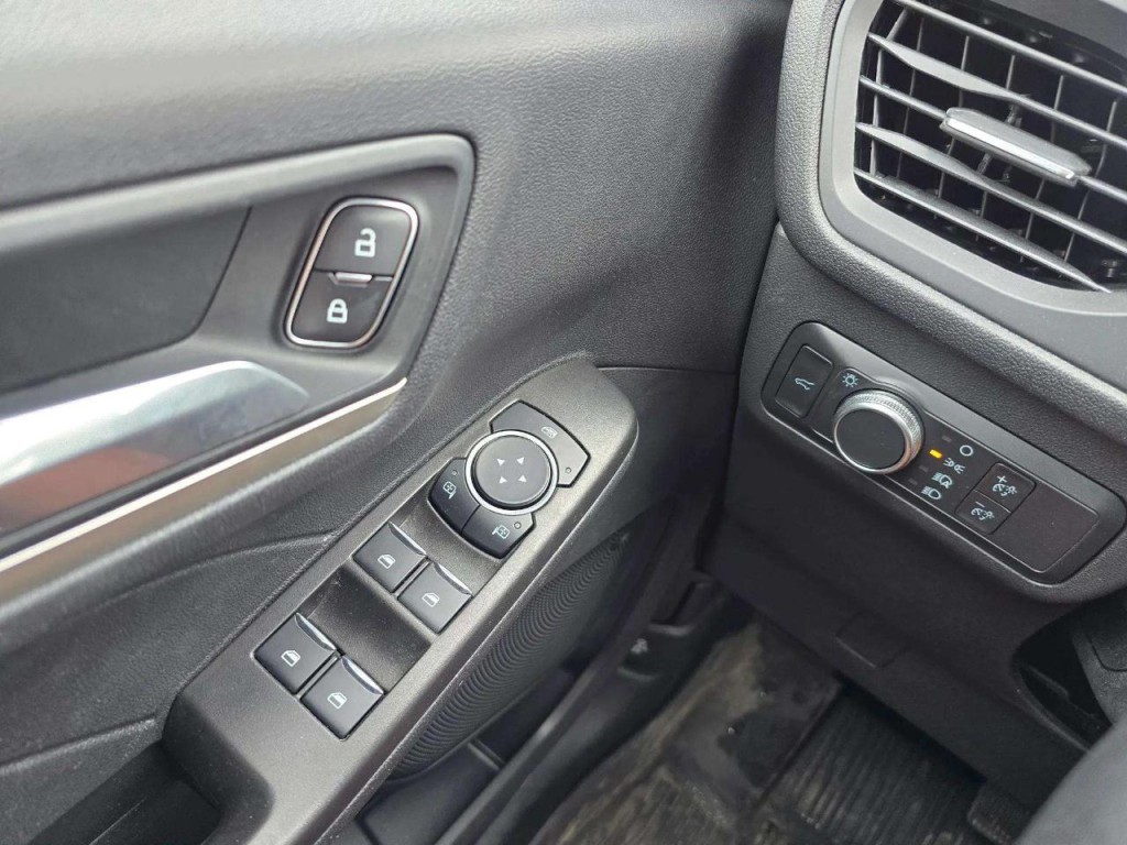 2021 Ford Escape Image 12