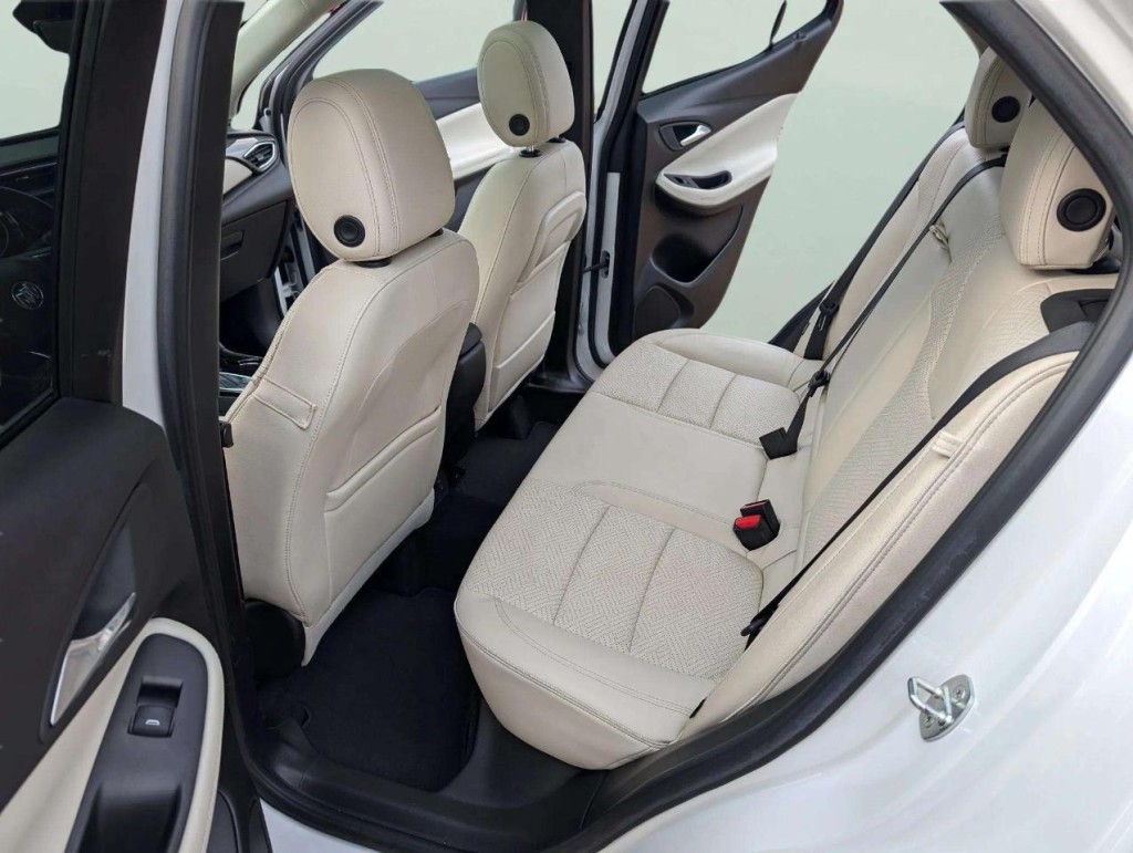 2022 Buick Enclave Image 24