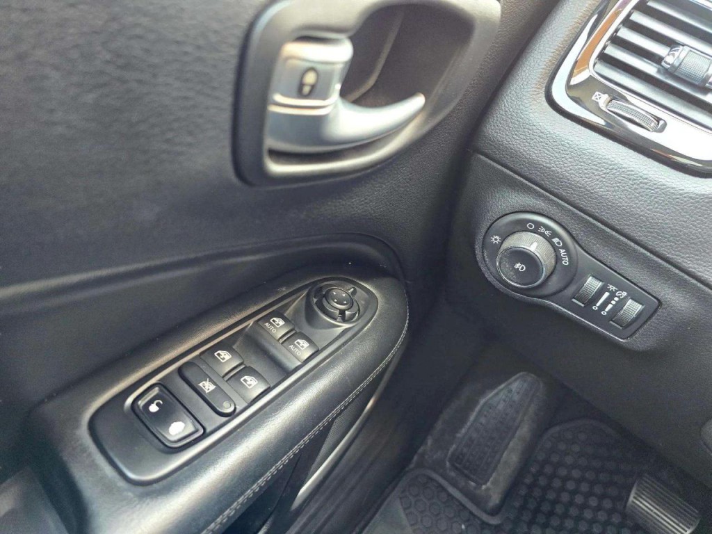 2019 Jeep Compass Image 14
