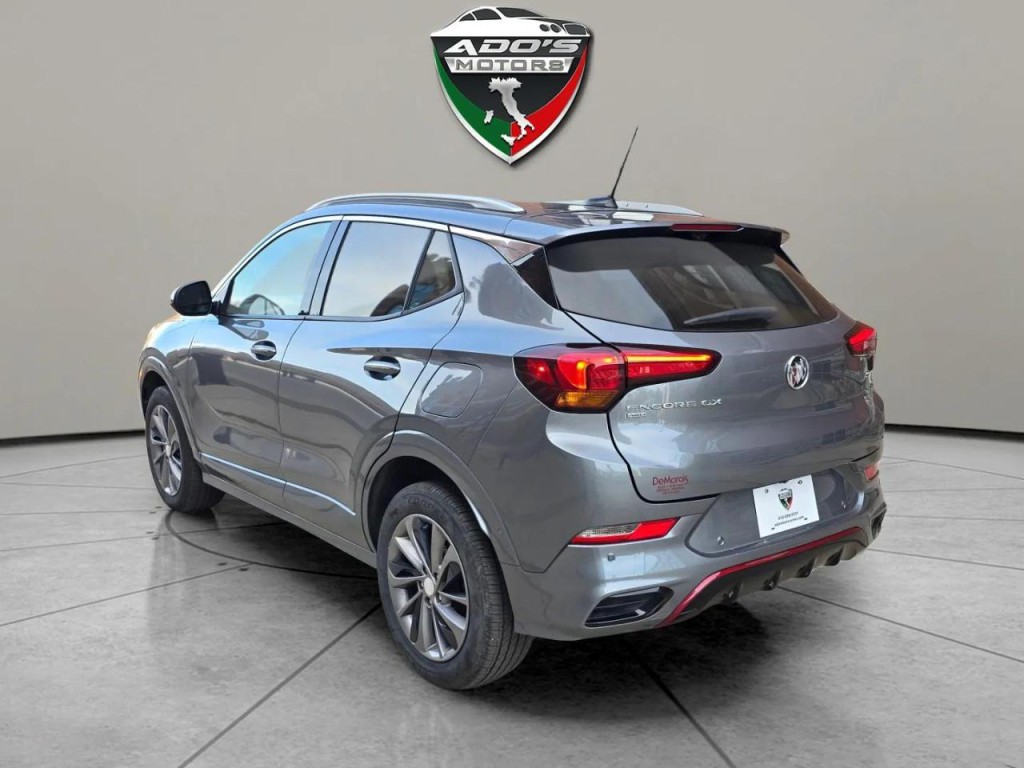 2022 Buick Enclave Image 3