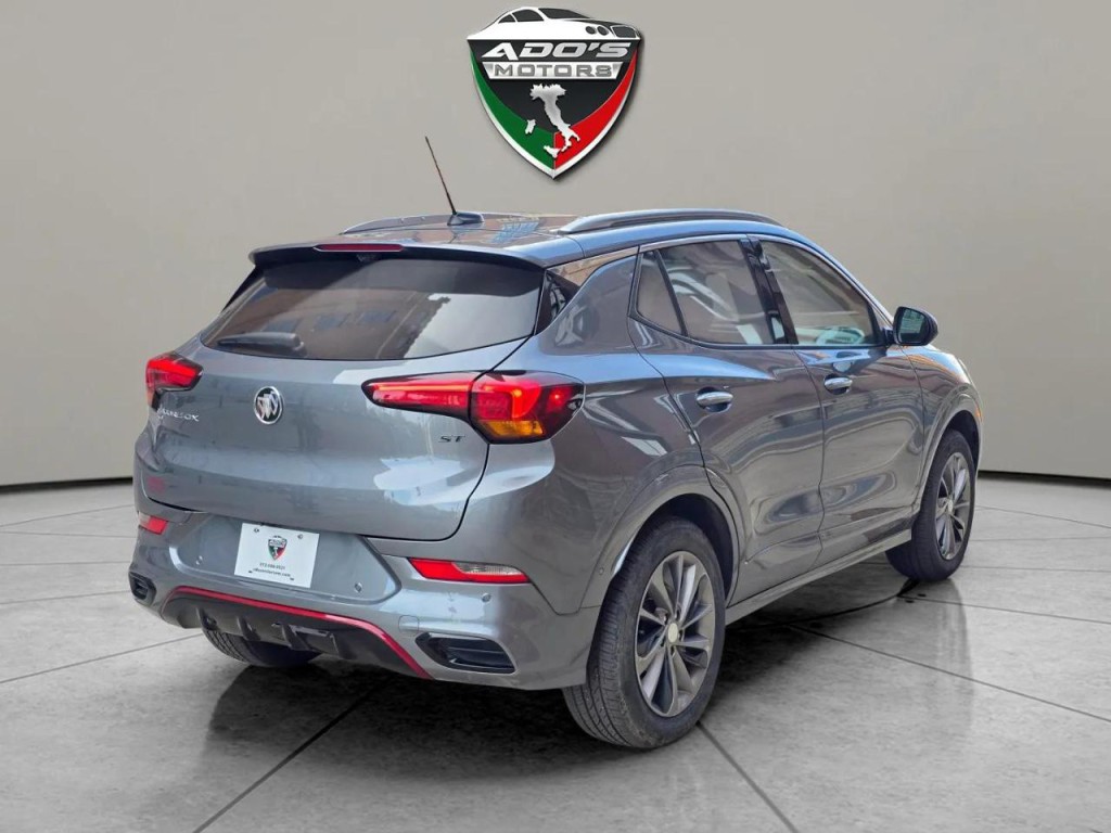 2022 Buick Enclave Image 5
