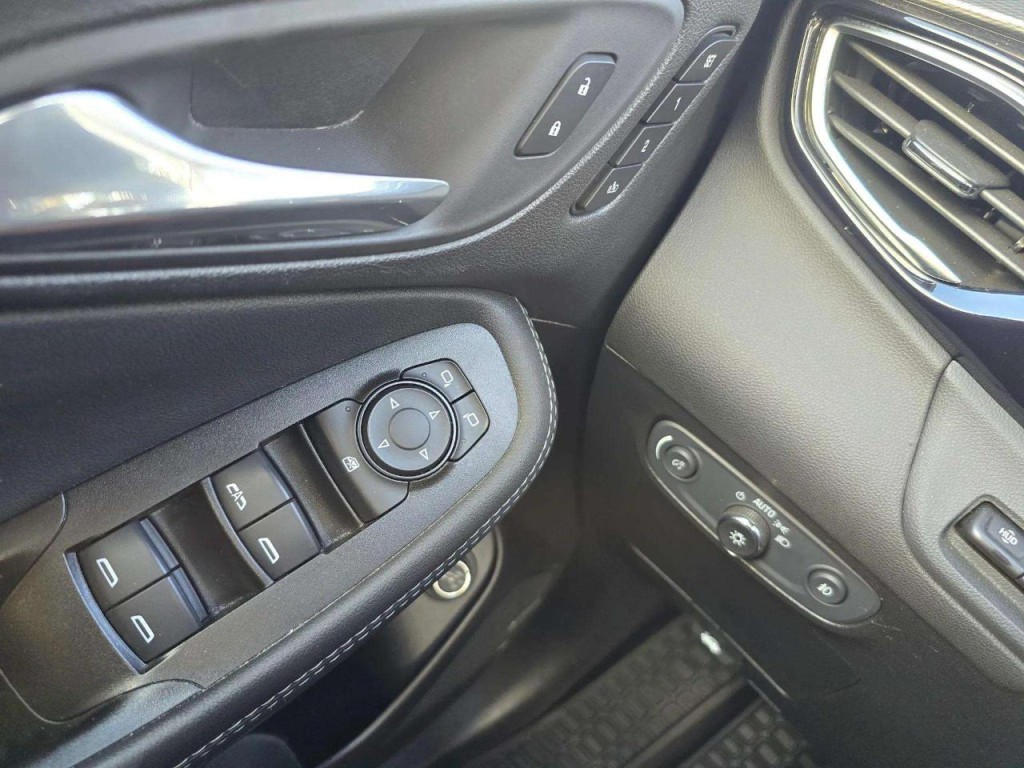 2022 Buick Enclave Image 10