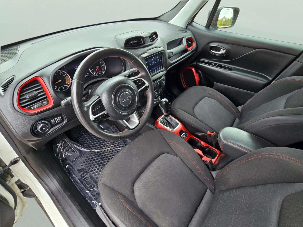 2020 Jeep Renegade Image 12