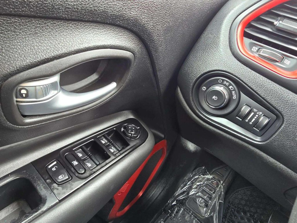 2020 Jeep Renegade Image 14