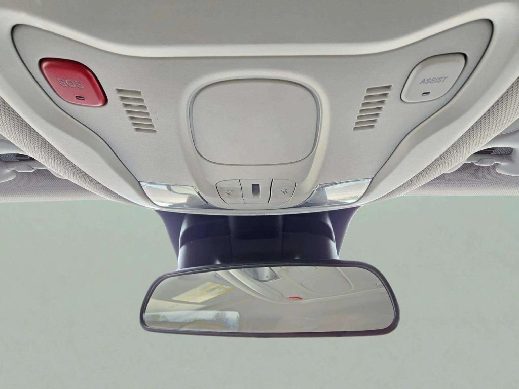 2020 Jeep Renegade Image 17