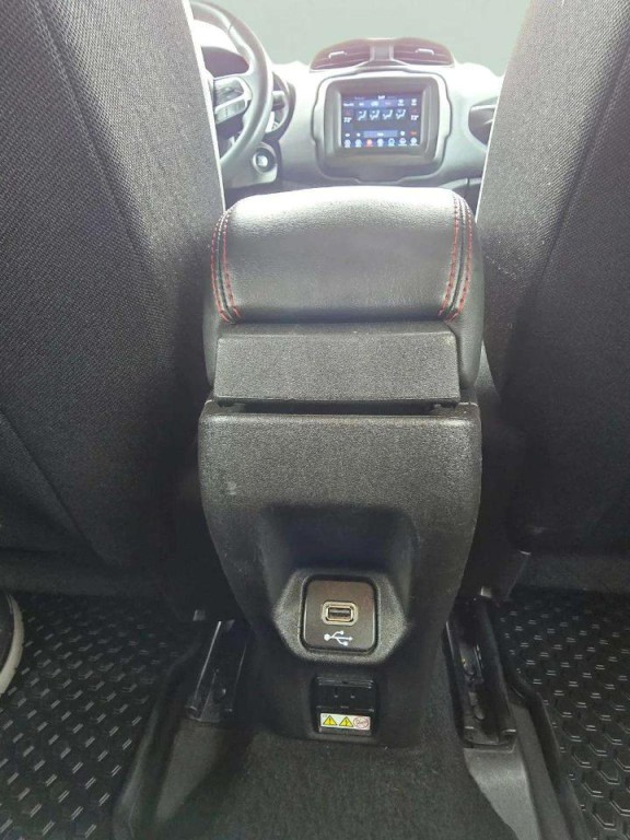 2020 Jeep Renegade Image 24