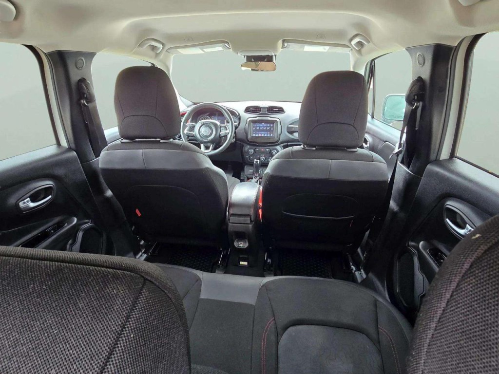 2020 Jeep Renegade Image 25