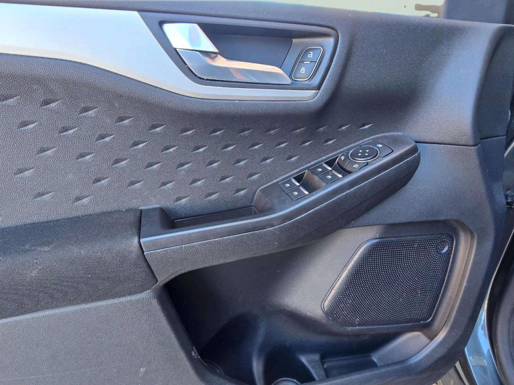 2020 Ford Escape Image 9