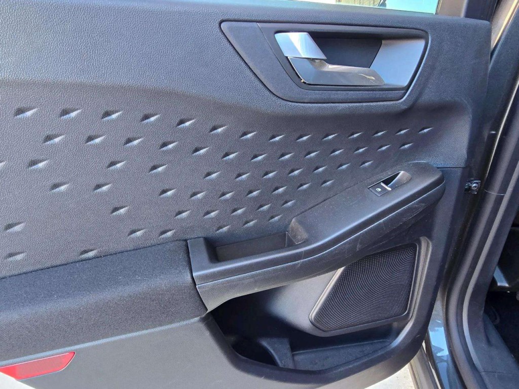 2020 Ford Escape Image 16
