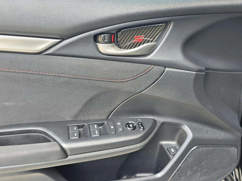 2017 Honda Civic Image 9