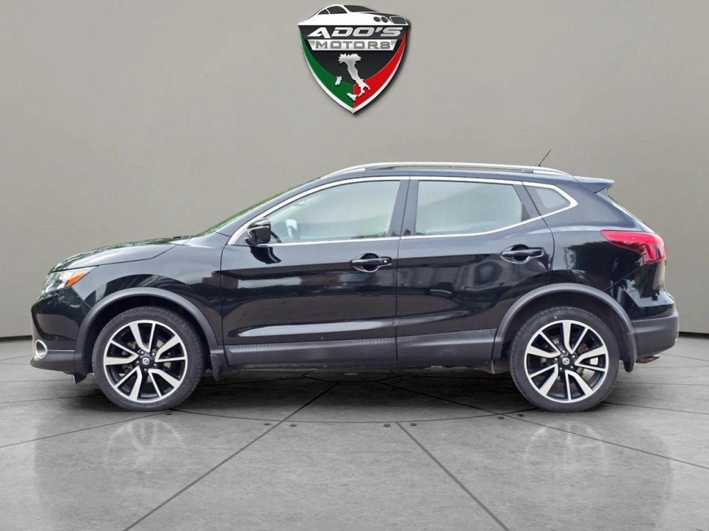 2019 Nissan Rogue Image 2