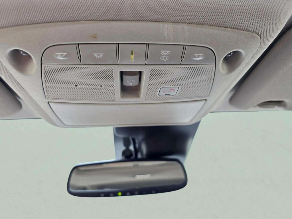 2019 Nissan Rogue Image 17