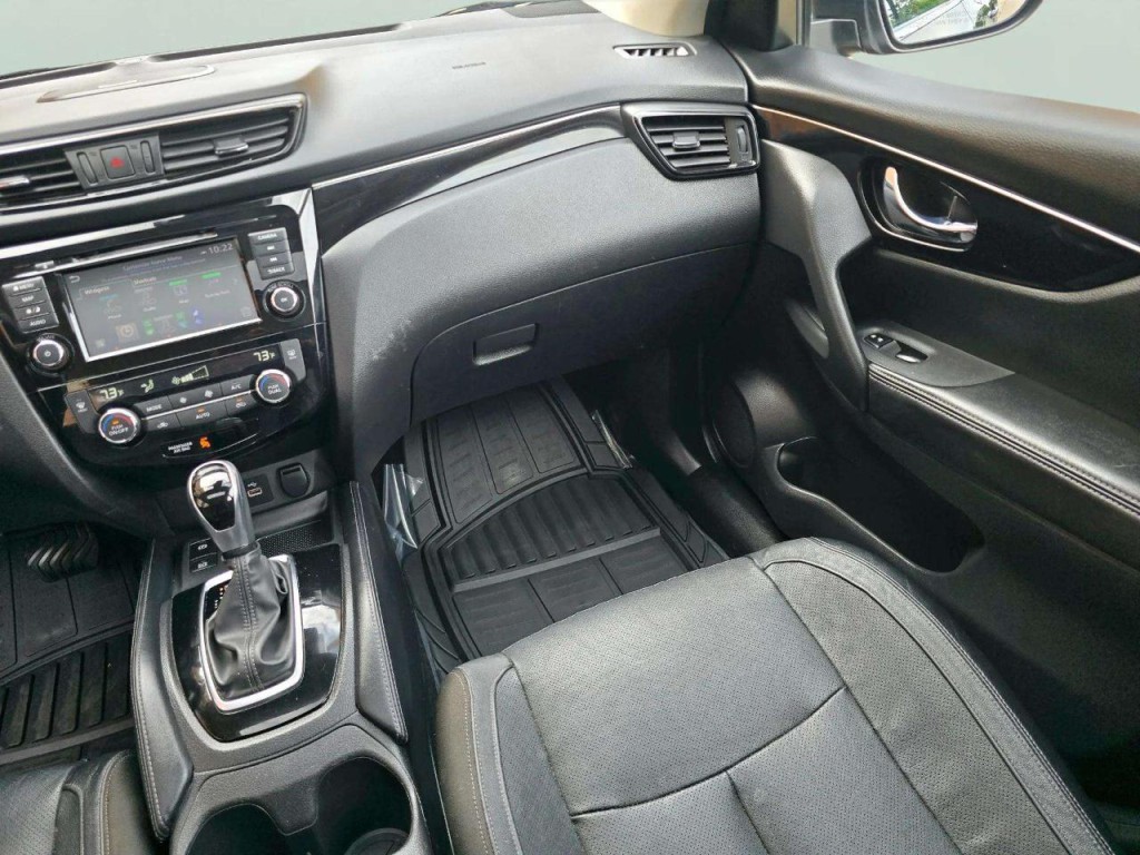 2019 Nissan Rogue Image 20