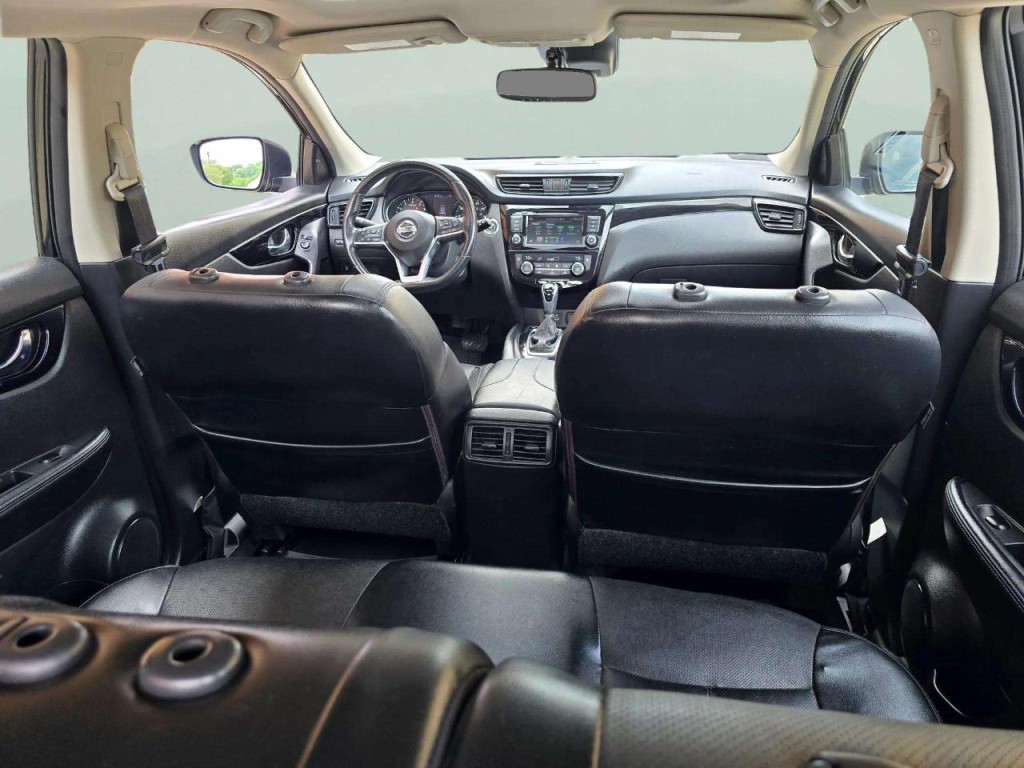 2019 Nissan Rogue Image 24