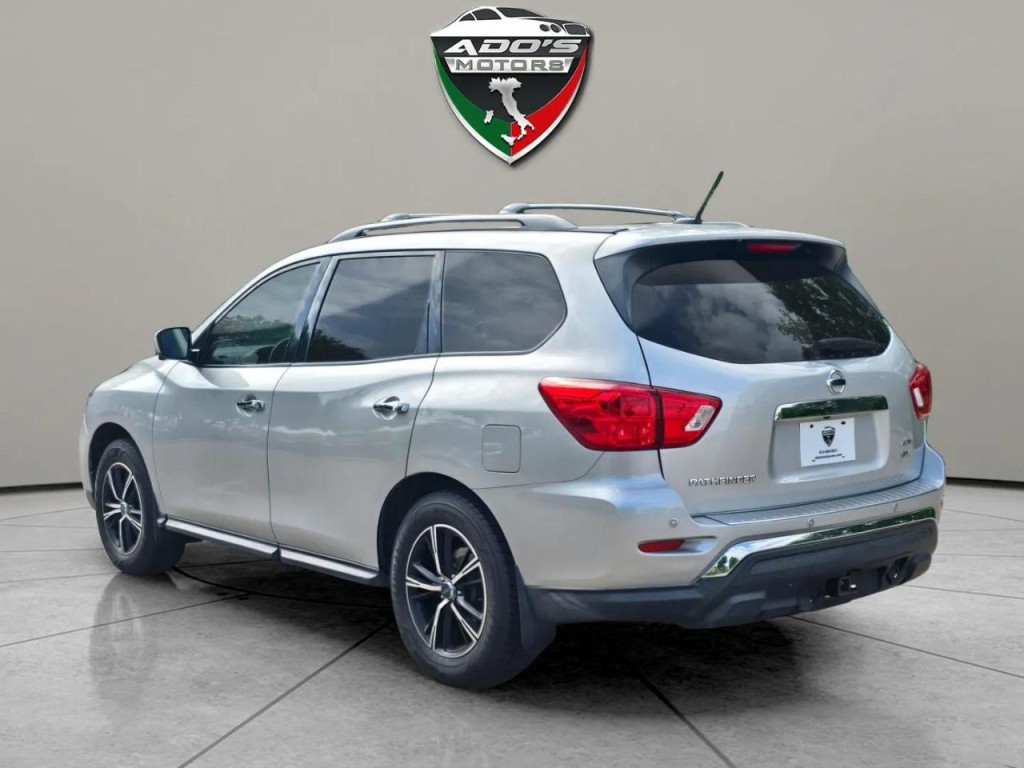 2018 Nissan Pathfinder Image 3
