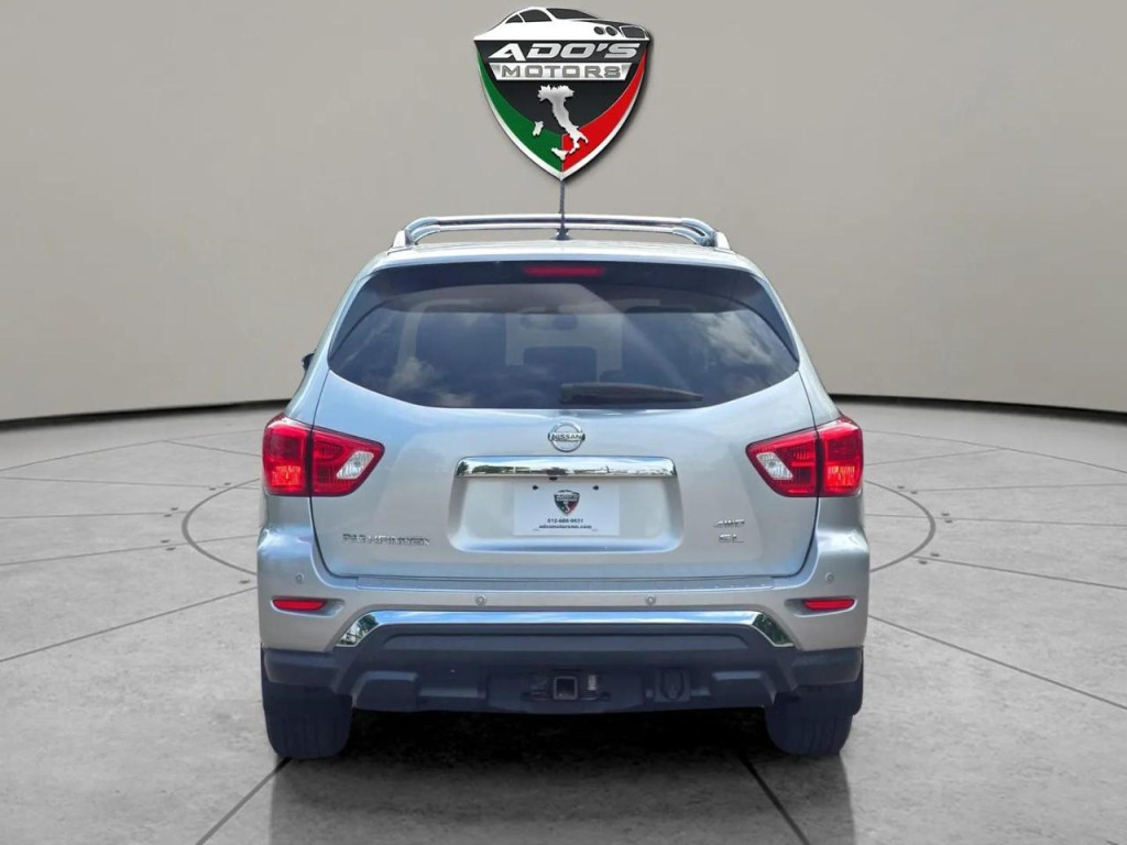 2018 Nissan Pathfinder Image 4